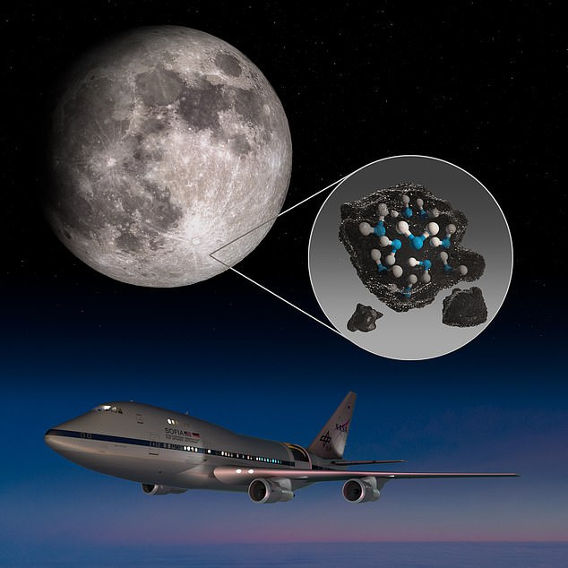Biểu đồ này của NASA cho thấy vị trí của miệng núi lửa Clavius trên mặt trăng, nơi Đài quan sát bay SOFIA đã phát hiện ra băng nước. Ảnh: NASA. NASA tìm thấy nước trên mặt trăng -0
