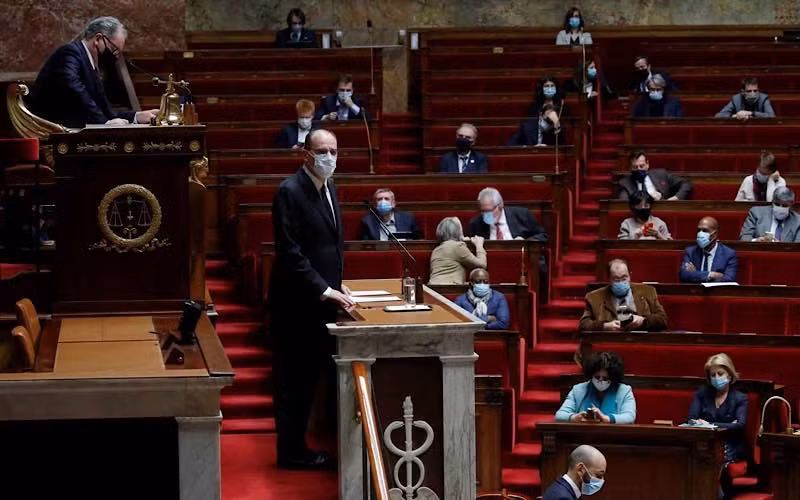 Thủ tướng Jean Castex cho biết Pháp đã đặt mua gần 200 triệu liều vaccine ngừa Covid-19. Ảnh: Reuters.