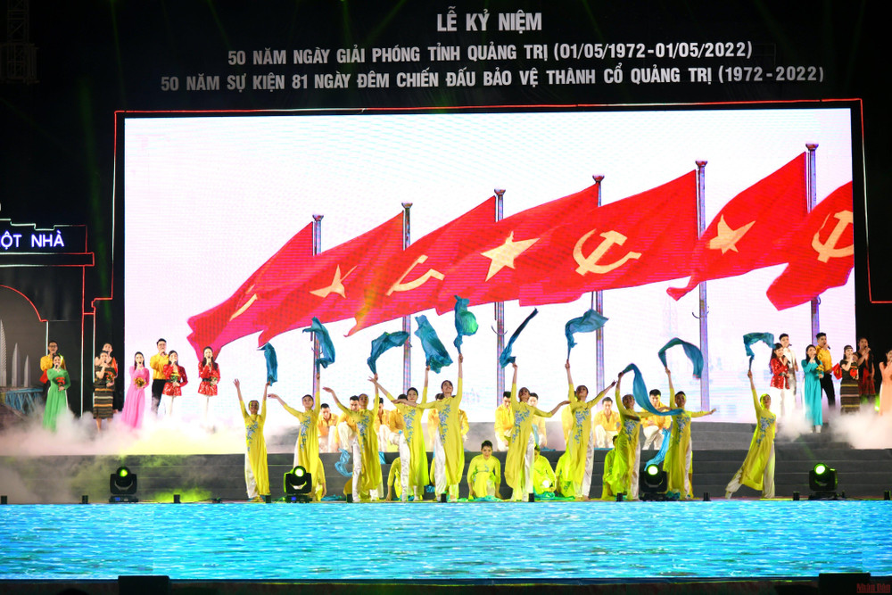 (Ảnh: THÀNH ĐẠT) Kỷ niệm 50 năm Ngày giải phóng tỉnh Quảng Trị và 50 năm sự kiện 81 ngày đêm chiến đấu bảo vệ Thành cổ Quảng Trị -2