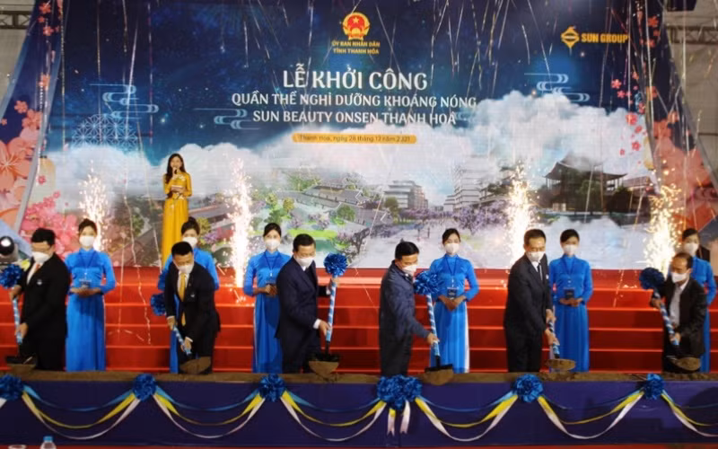 Các đại biểu động thổ, khởi công dự án.