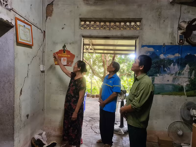 Cần làm rõ nguyên nhân các hộ dân ở Cao Bằng bị nứt tường nhà -0