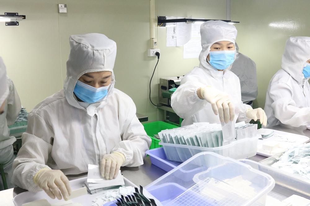 Công ty Medicon đang nâng cao năng lực sản xuất để có sản phẩm test nhanh phục vụ nhu cầu của các địa phương. Test nhanh tiếp tục phát huy hiệu quả trong truy vết thần tốc -0
