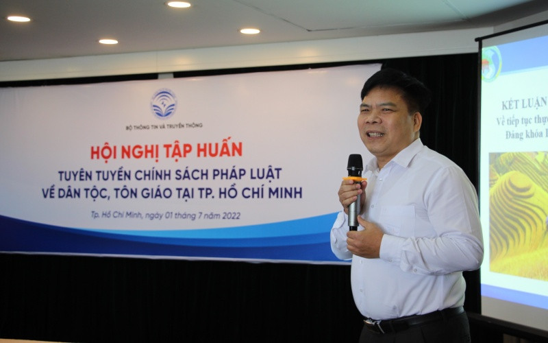 Ông Đinh Xuân Thắng, Phó Vụ trưởng Vụ Tuyên truyền (Ủy ban Dân tộc) chia sẻ về công tác dân tộc trong tình hình mới. Tập huấn tuyên truyền chính sách pháp luật về dân tộc, tôn giáo -0
