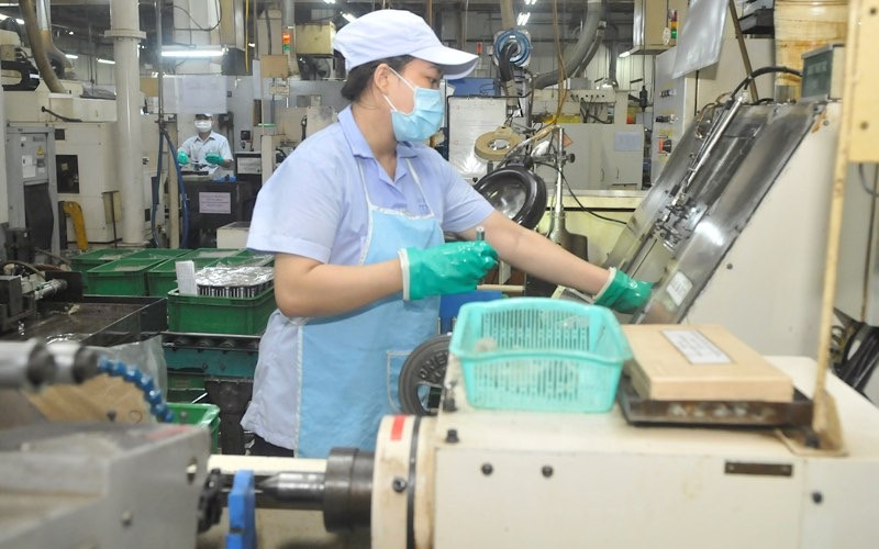 Sản xuất sản phẩm cơ khí chính xác tại Công ty MTEX (Nhật Bản) trong khu chế xuất Tân Thuận. Nhiều kiến nghị về giải pháp hỗ trợ doanh nghiệp, người dân bị ảnh hưởng dịch Covid-19 -0