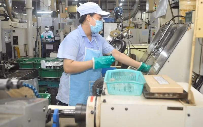 Nhiều kiến nghị về giải pháp hỗ trợ doanh nghiệp, người dân bị ảnh hưởng dịch Covid-19 -0