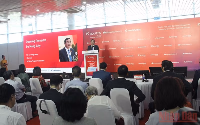 Chủ tịch Ủy ban nhân dân thành phố Đà Nẵng Lê Trung Chinh phát biểu tại sự kiện.