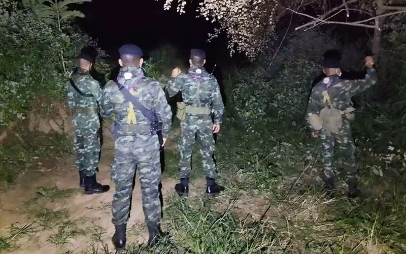 Quân đội Thái Lan tăng cường tuần tra biên giới để ngăn chặn người nhập cảnh trái phép. (Ảnh: Bưu điện Bangkok)