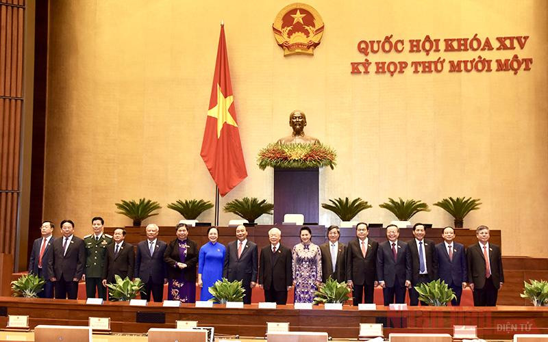 Các đồng chí lãnh đạo Đảng, Nhà nước cùng Đoàn đại biểu Quốc hội TP Hải Phòng tại phiên khai mạc. Ảnh: Trần Hải Khai mạc trọng thể kỳ họp cuối của nhiệm kỳ Quốc hội khóa XIV -0