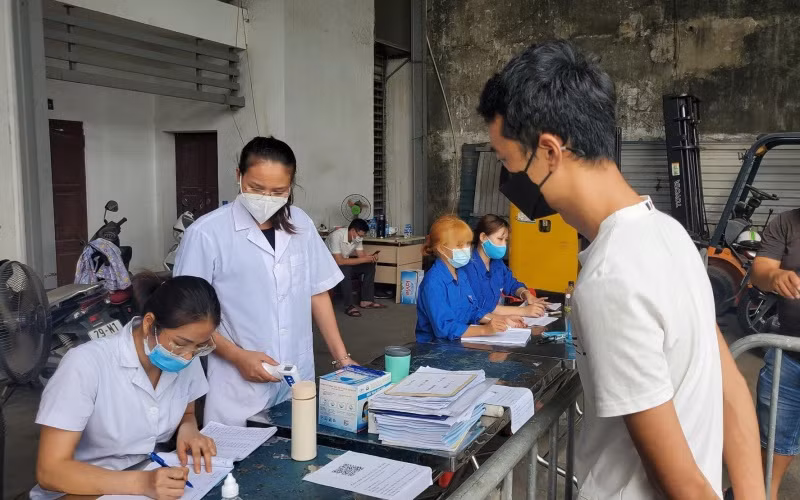 Nhiều trường hợp tài xế có yếu tố dịch tễ đã bị yêu cầu quay đầu xe khi qua 22 chốt kiểm dịch của Hà Nội.