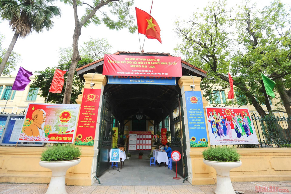 Ngày bầu cử đang đến gần, các công tác kiểm tra, giám sát, lên kế hoạch cho cuộc bầu cử trong tình hình dịch Covid-19 được các điểm bỏ phiếu chuẩn bị đầy đủ và nghiêm túc. 18bau_cu-1621604419691.jpeg
