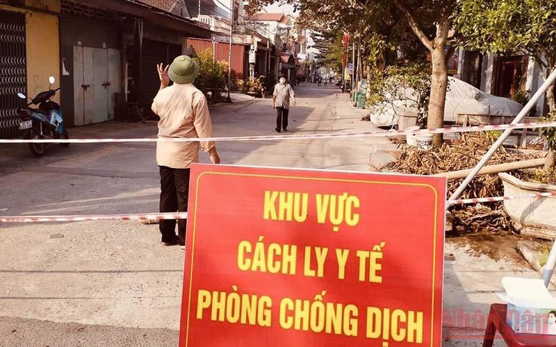 Cơ quan chức năng đã lập chốt phong tỏa 2 khu dân cư thuộc xóm 34, xóm 35 và toàn bộ xóm Gò thuộc xã Hải Minh.