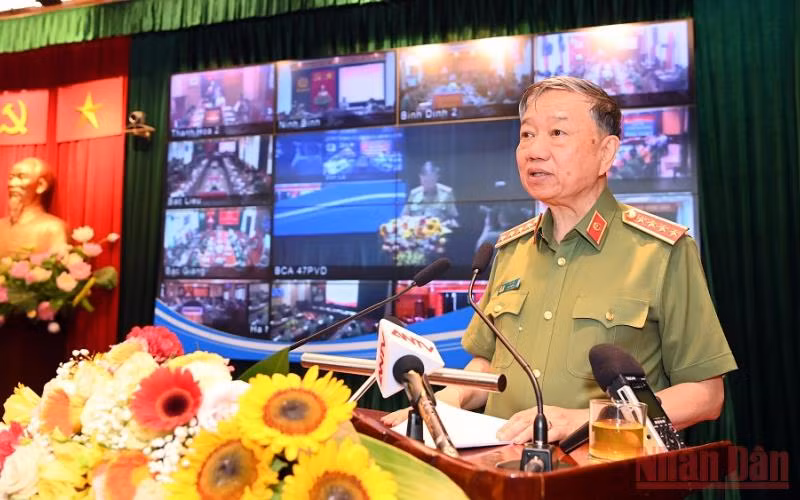 Bộ trưởng Công an Tô Lâm phát biểu chỉ đạo Hội nghị.
