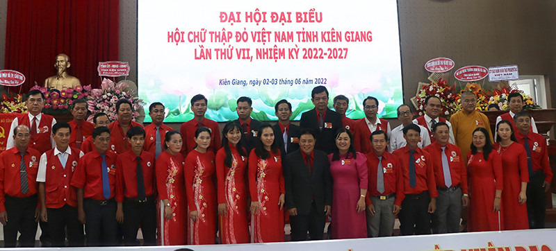 Ban Chấp hành Hội Chữ thập đỏ tỉnh nhiệm kỳ 2022-2027 ra mắt đại hội. Kiên Giang tiếp nhận được gần 98.000 đơn vị máu cứu người -0
