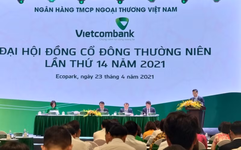 Tổng Giám đốc Vietcombank Phạm Quang Dũng báo cáo tại ĐHĐCĐ thường niên năm 2021.