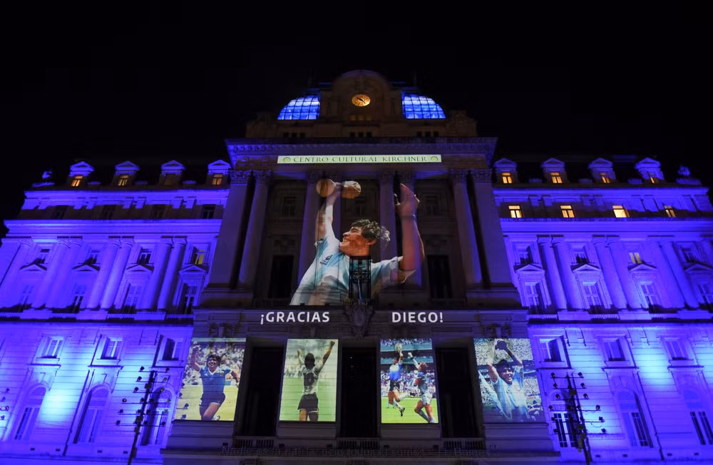 Người hâm mộ khắp thế giới tiếc thương Maradona -6