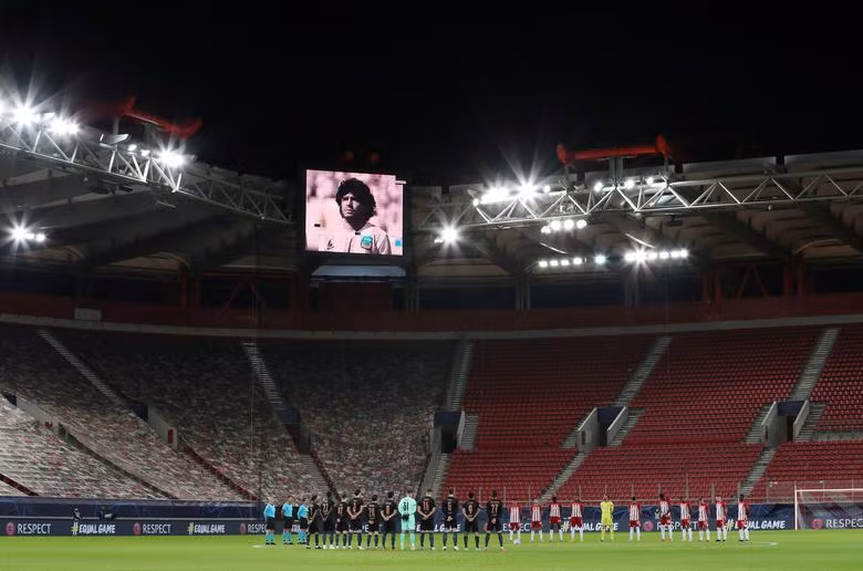 Người hâm mộ khắp thế giới tiếc thương Maradona -7