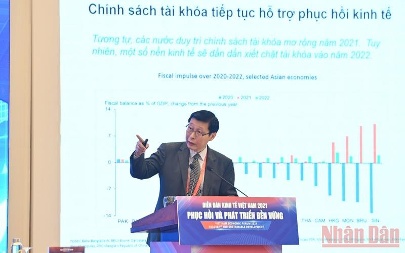 Ông Nguyễn Minh Cường, Kinh tế trưởng Ngân hàng Phát triển châu Á tại Việt Nam. (Ảnh: Thủy Nguyên) 10-1638686363229.jpg