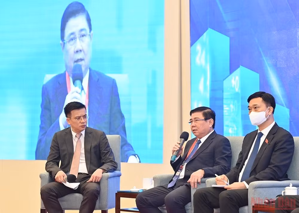 Nhiều ý kiến tâm huyết, thiết thực trong việc phục hồi và phát triển kinh tế-xã hội tại Diễn đàn Kinh tế Việt Nam 2021 -0