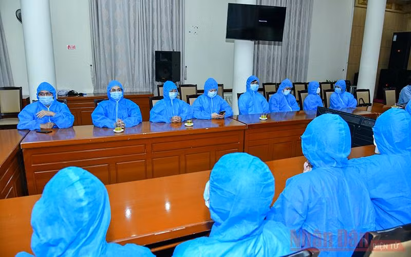 Đoàn bác sĩ Hà Nội lên đường đến Bắc Giang hỗ trợ chống dịch Covid-19 -0