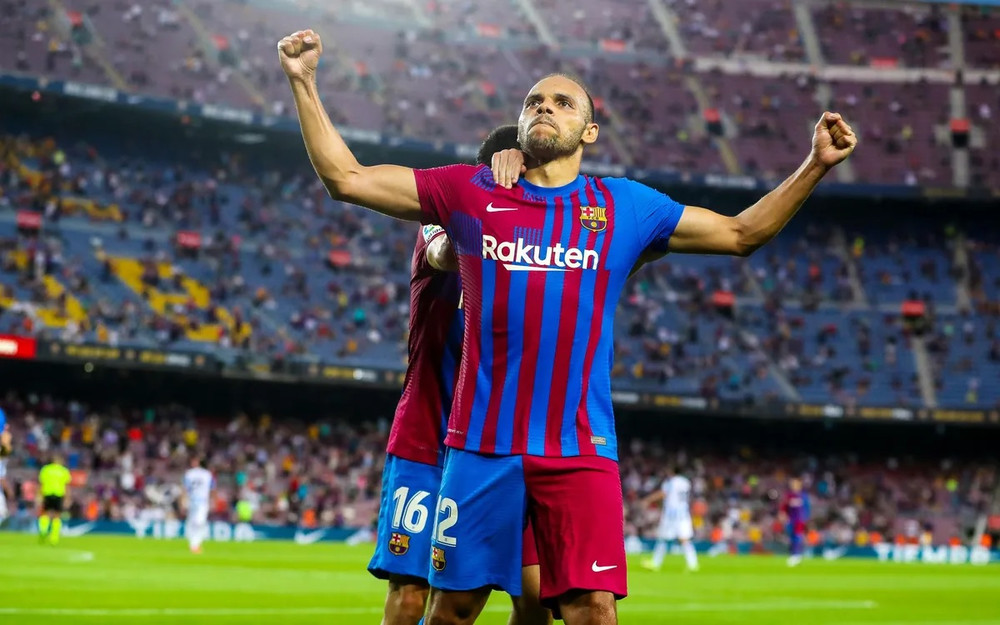 Braithwaite lập cú đúp trong ngày ra quân của Barca. (Ảnh: FC Barcelona) Barca nhấn chìm Sociedad trong ngày ra quân La Liga -0