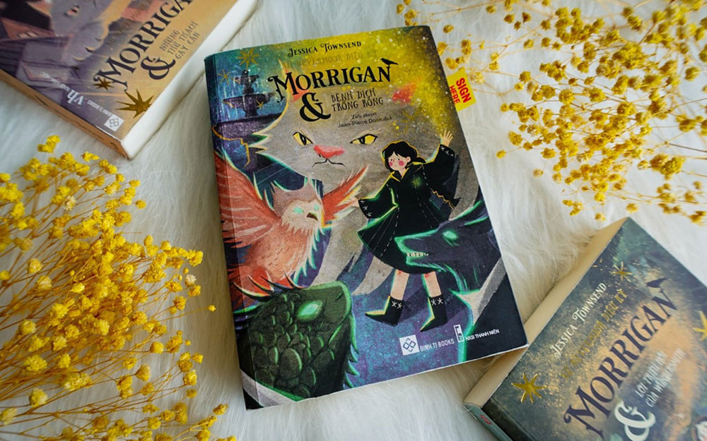 Cuốn “Xứ Nevermoor diệu kỳ”. Sách dành cho bé gái nhân dịp 8/3 -0