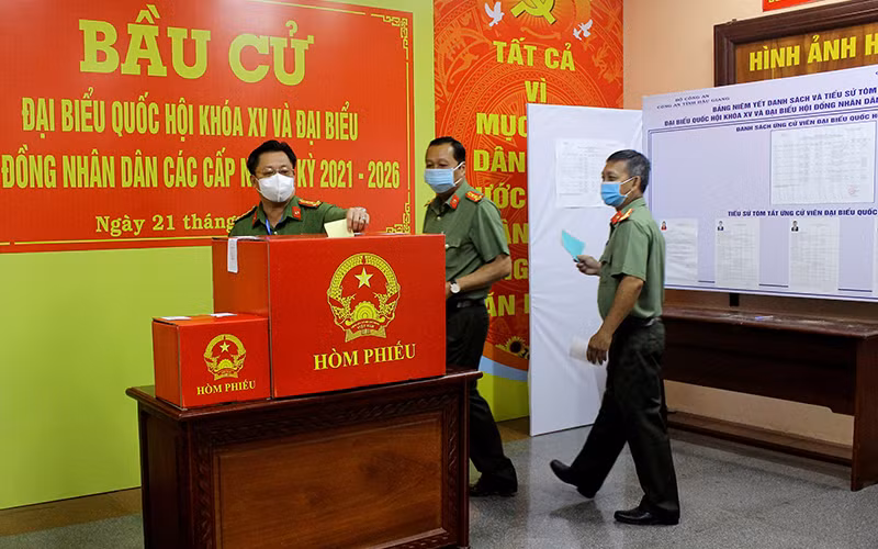 Quy trình tiến hành kiểm phiếu và thành phần tham gia -0