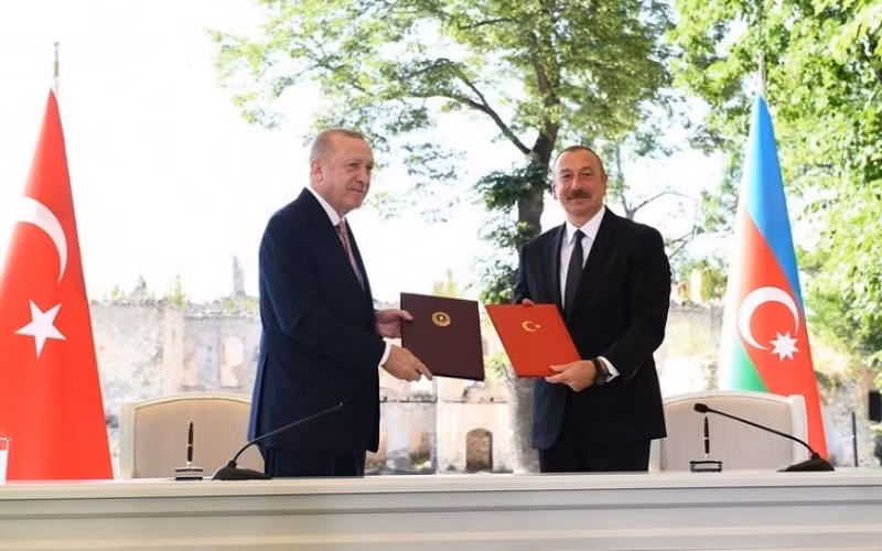 Tổng thống Thổ Nhĩ Kỳ Recep Tayyip Erdogan và người đồng cấp Azerbaijan Ilham Aliyev. (Nguồn: news.az)