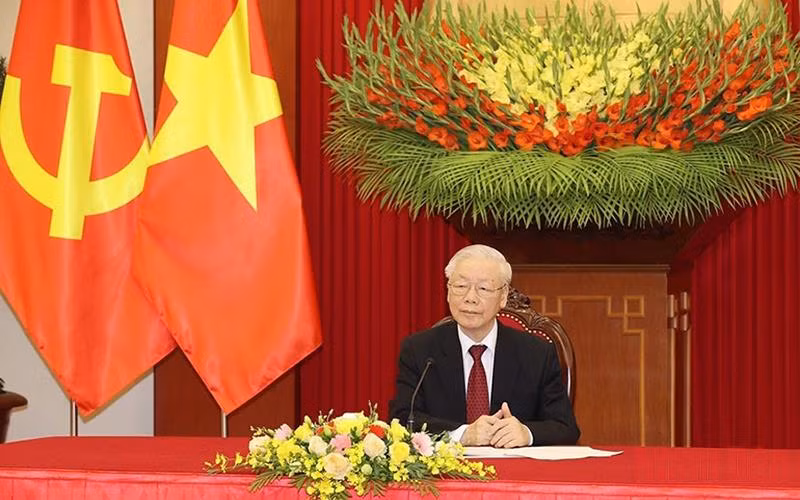 Tổng Bí thư Nguyễn Phú Trọng tại cuộc điện đàm với Thủ tướng Đức Olaf Scholz. (Ảnh: Trí Dũng/TTXVN)