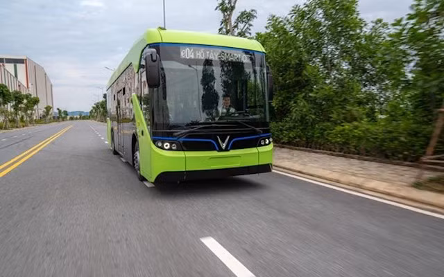 Xe buýt điện tại Hà Nội được đánh giá là khá hiện đại, tiện ích.