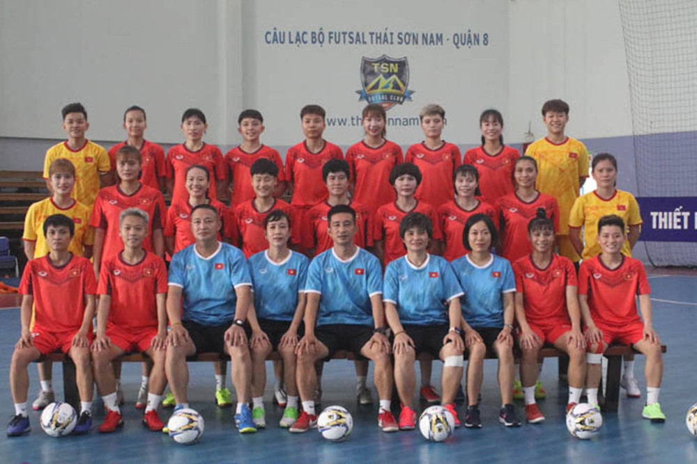Các thành viên đội tuyển nữ futsal Việt Nam. (Ảnh: VFF) 22 cầu thủ của đội tuyển nữ futsal quốc gia hội quân tại TP Hồ Chí Minh -0