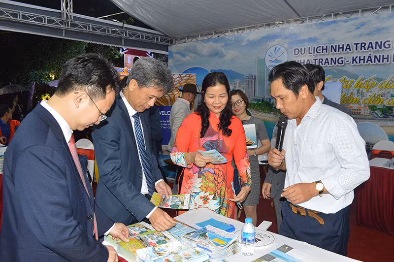 Khai mạc Tháng khuyến mại Hà Nội năm 2020 -0