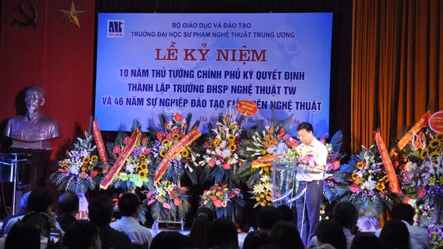 Kỷ niệm 10 năm thành lập Trường đại học Sư phạm Nghệ thuật Trung ương