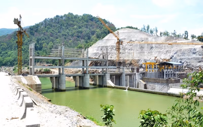 Nhà máy Thủy điện Nậm Lúc, do Công ty CP Thủy điện Đông-Nam Á Nậm Lúc làm chủ đầu tư.