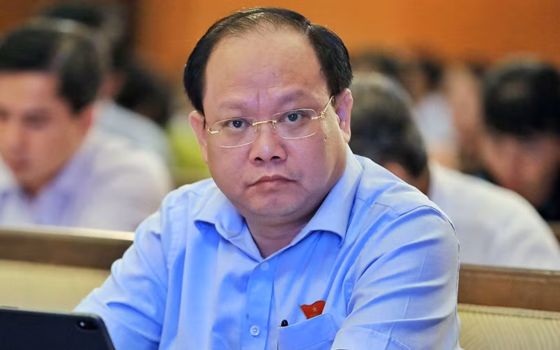 Bị can Tất Thành Cang.