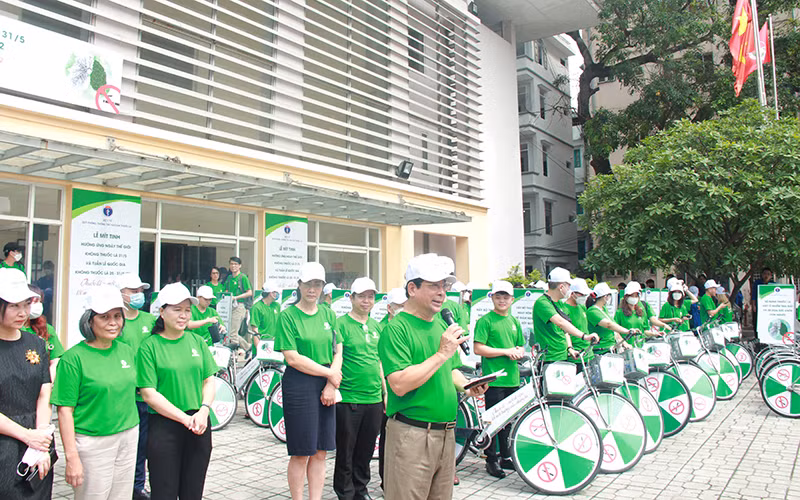 Quang cảnh lễ phát động.