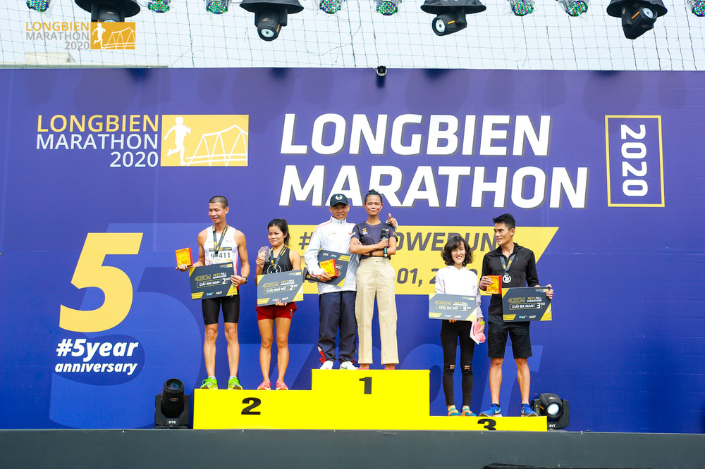 Những vận động viên xuất sắc nhất của Longbien Marathon 2020. 5000 vận động viên tham dự Longbien Marathon 2020 -0