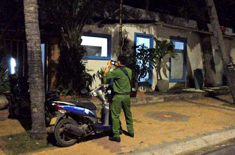 Quán bar trên đường Nguyễn Đình Chiểu, phường Hàm Tiến, TP Phan Thiết, nơi xảy ra vụ án mạng làm một người chết.