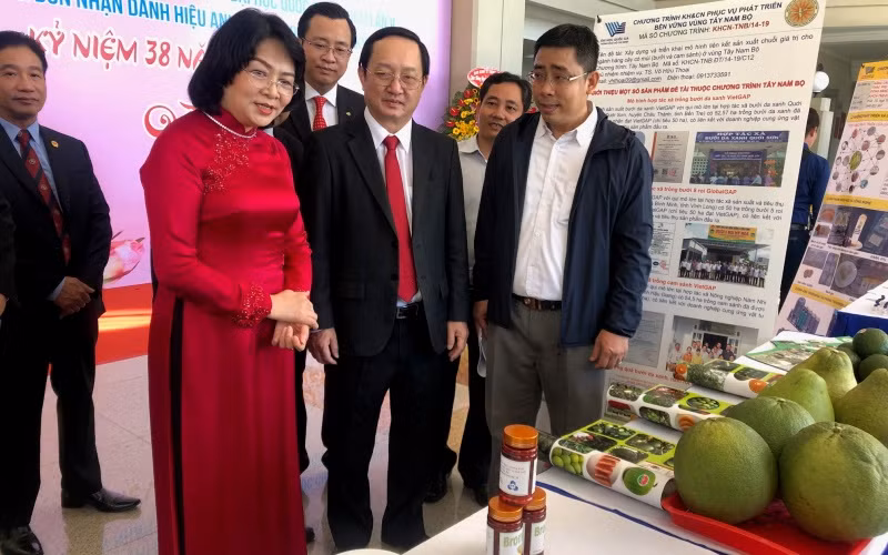 Khoa học công nghệ giải quyết các bài toán lớn của khu vực và đất nước -0