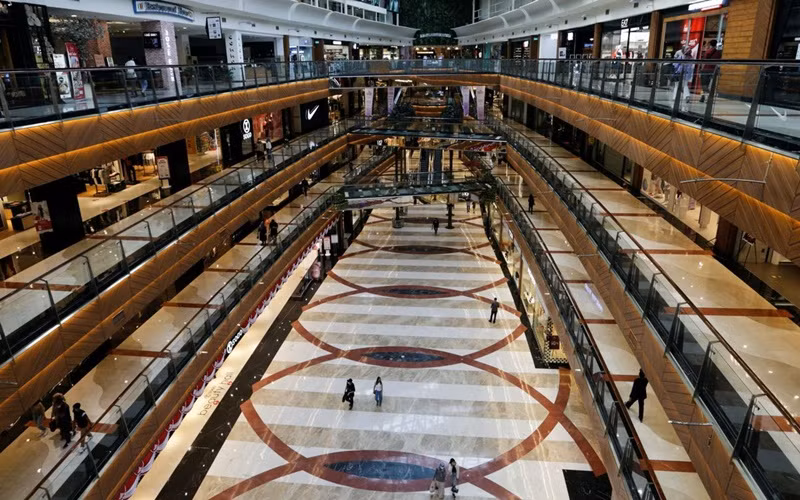 Toàn cảnh bên trong trung tâm thương mại Pondok Indah tại thủ đô Jakarta, Indonesia, ngày 13/8. (Ảnh: Reuters)