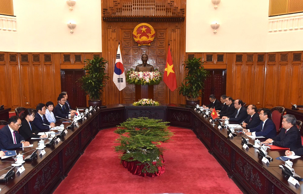 Quang cảnh buổi tiếp đón. Thủ tướng Nguyễn Xuân Phúc tiếp Chủ tịch Quốc hội Hàn Quốc Pắc Biêng Sấc -0