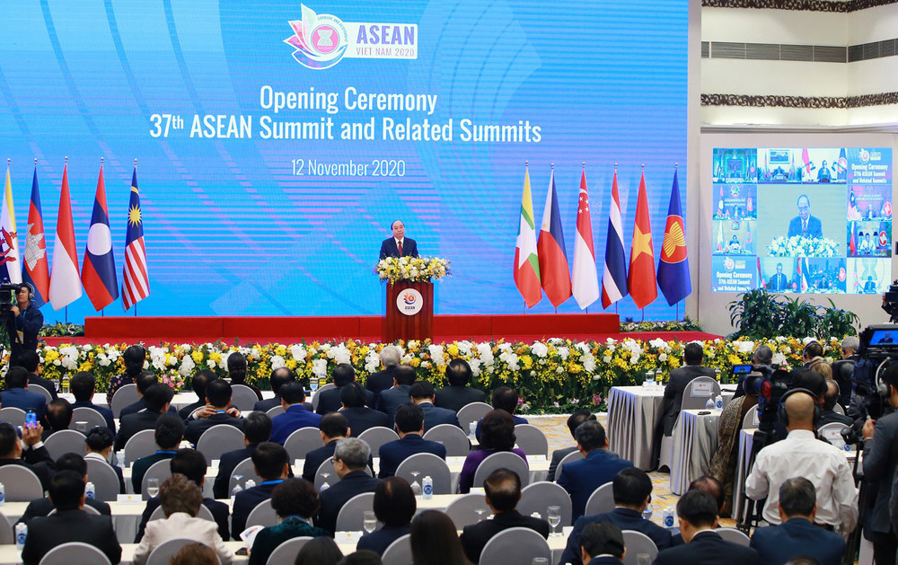 Thủ tướng Chính phủ Nguyễn Xuân Phúc phát biểu khai mạc Hội nghị cấp cao ASEAN lần thứ 37 và các hội nghị cấp cao liên quan giữa ASEAN với các đối tác. Khai mạc trọng thể Hội nghị cấp cao ASEAN lần thứ 37 -0