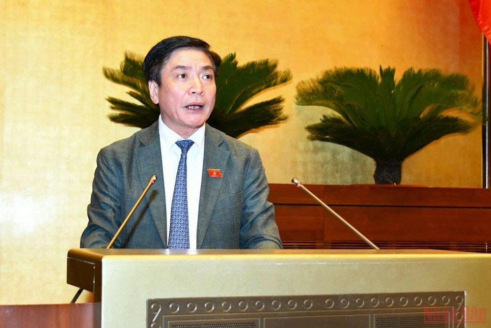 Tổng Thư ký Quốc hội Bùi Văn Cường trình bày dự thảo Chương trình giám sát của Quốc hội năm 2023. (Ảnh: NGUYÊN KHOA) Quốc hội sẽ giám sát tối cao 2 chuyên đề trong năm 2023 -0