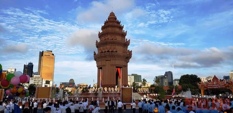 Lễ kỷ niệm 68 năm Quốc khánh Campuchia. (Ảnh: NGUYỄN HIỆP)
