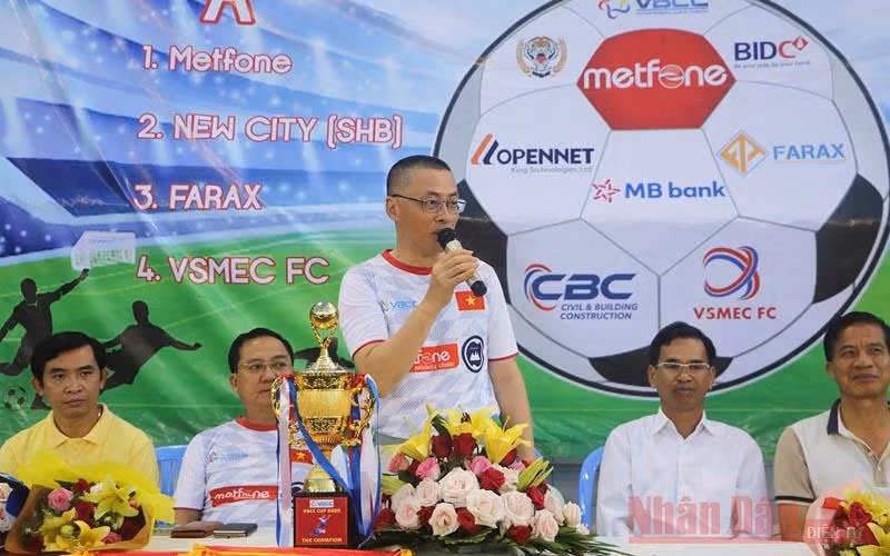 Đại sứ Vũ Quang Minh phát biểu tại lễ khai mạc.