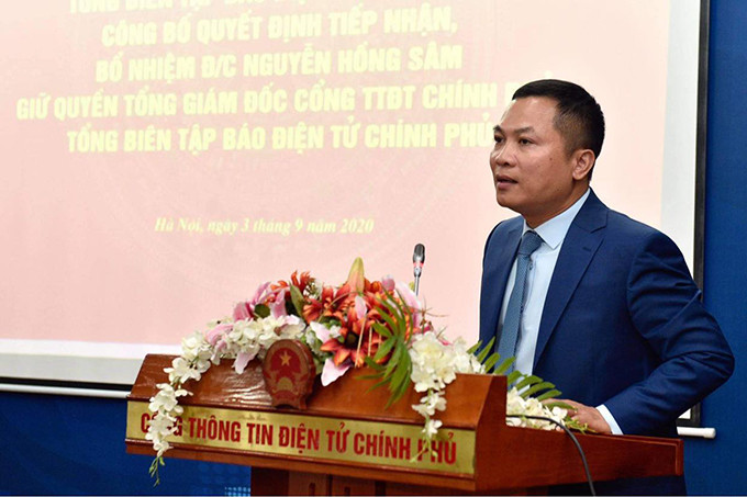 Quyền Tổng Giám đốc Cổng TTĐT Chính phủ Nguyễn Hồng Sâm phát biểu tại buổi lễ. Bổ nhiệm ông Nguyễn Hồng Sâm làm quyền Tổng Giám đốc Cổng TTĐT Chính phủ -0