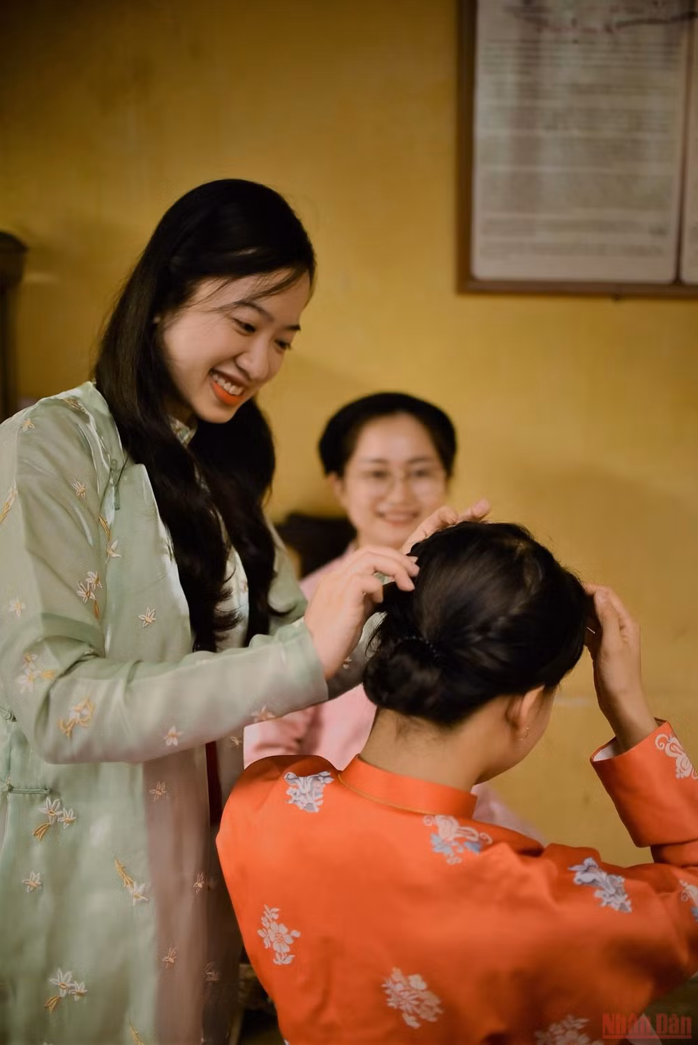 Áo ngũ thân trong đời sống giới trẻ -0