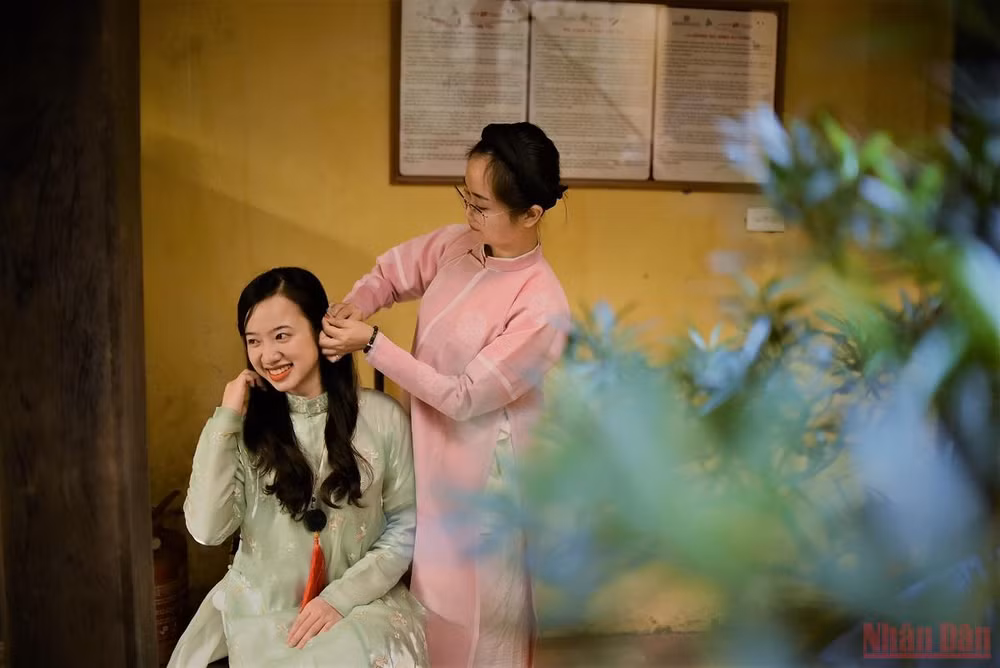Áo ngũ thân trong đời sống giới trẻ -0