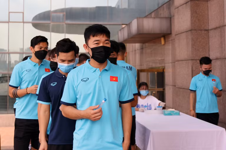 Đội tuyển Việt Nam tuân thủ chặt chẽ các quy định, biện pháp phòng, chống dịch tại các đợt tập trung. (Ảnh: VFF)