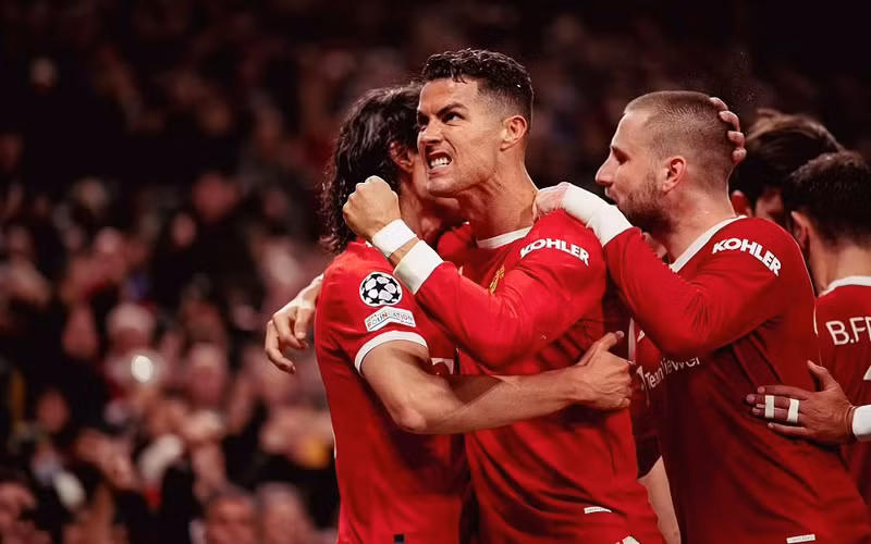 Ronaldo và đồng đội đã tạo nên màn ngược dòng 3-2 trước Atalanta. (Ảnh: Daily Mail) 