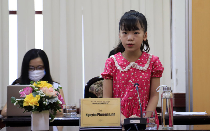 Em Nguyễn Phương Linh tại buổi tọa đàm. Lan tỏa những việc làm tốt, góp sức xây dựng Thủ đô -0